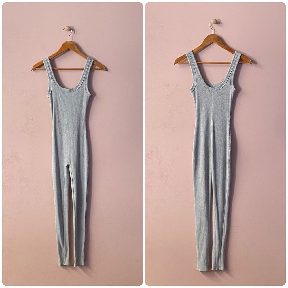 Lilyful Light Gray Ribbed Tank Fitted Jumpsuit EUC Size M